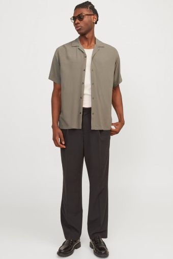 Jeff Solid Resort Shirt SS Bungee Cord